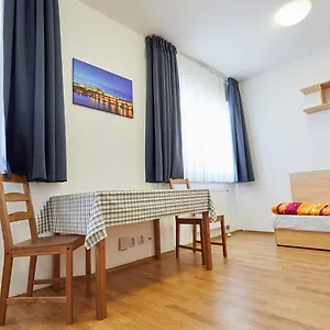 University Hotel ** Prága